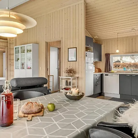 3 Bedroom Cozy In