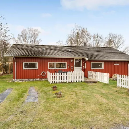 3 Bedroom Cozy In *