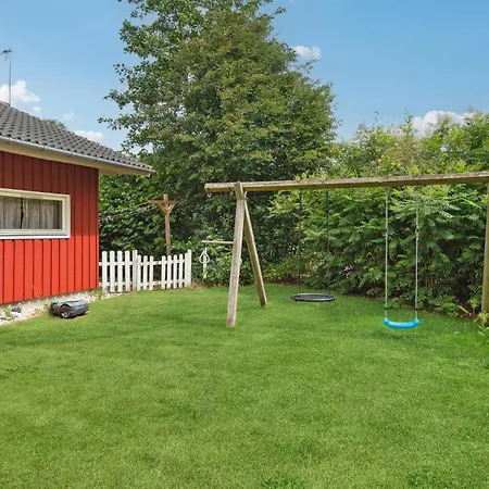 بيت للعطل 3 Bedroom Cozy In Grenå