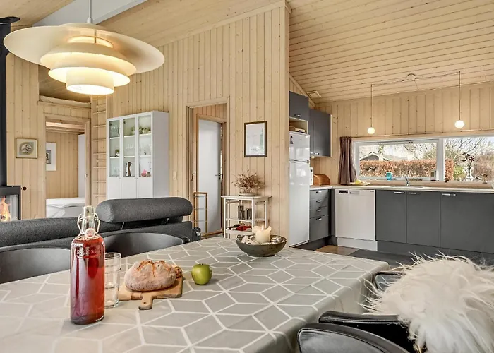 3 Bedroom Cozy In